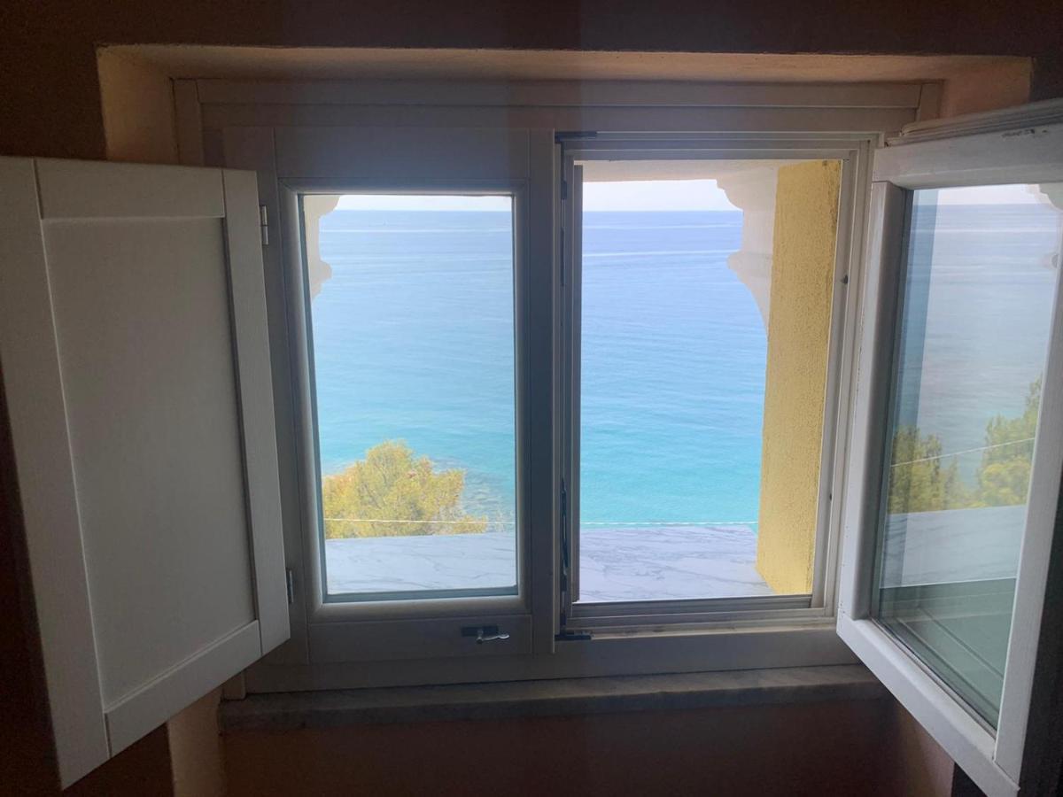 La Terrazza Nel Blu Apartment Imperia Ngoại thất bức ảnh